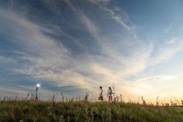 Photoshoot - Walking the Prairies in white